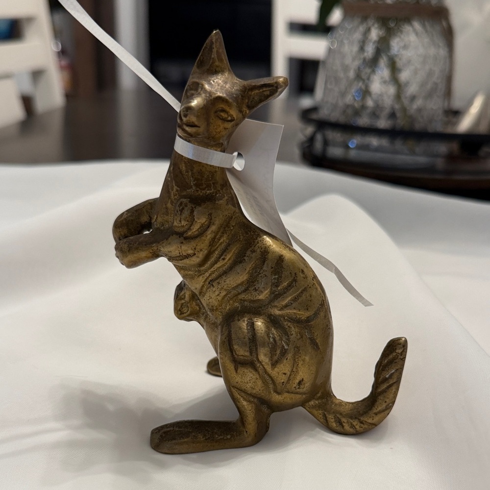 Bronze Kangaroo Figurine